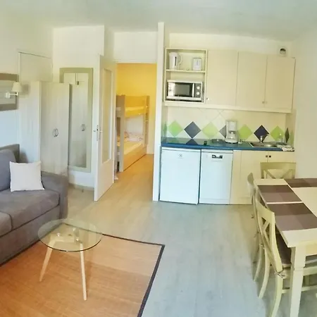 Golfs De Valescure 9 Apartment *