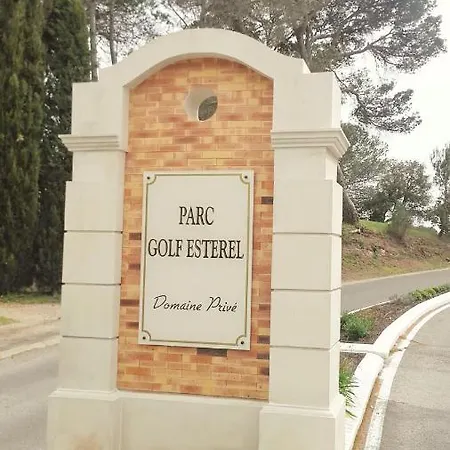 Golfs De Valescure 9